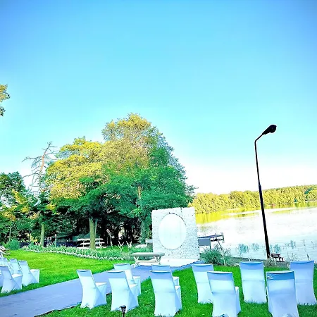 Island מלון דירות