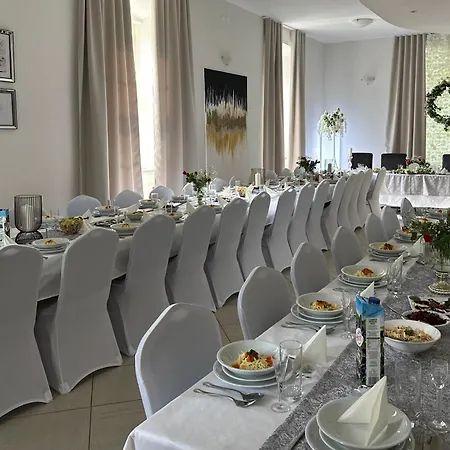 מלון דירות Island 3*