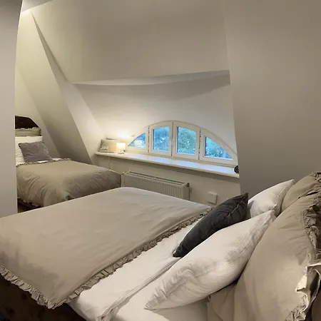 מלון דירות Island