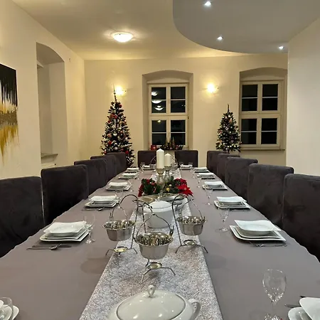 מלון דירות Island 3*