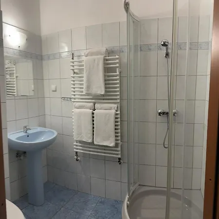 מלון דירות Island