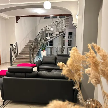 Island מלון דירות