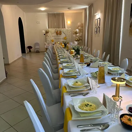 Island Aparthotel 3*